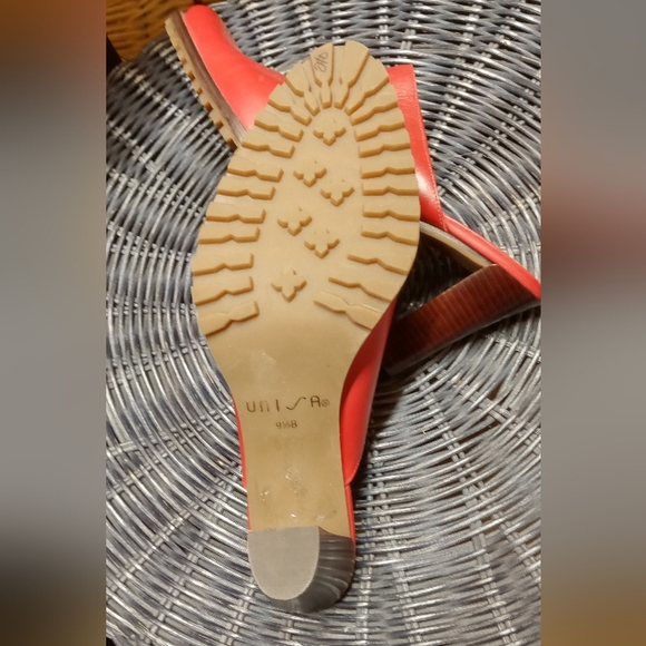Unisa Red Leather Mules 9.5 ❤️ - Picture 4 of 11